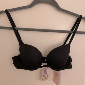 SAVAGE x FENTY black bra. Never worn. Size 32A NWT